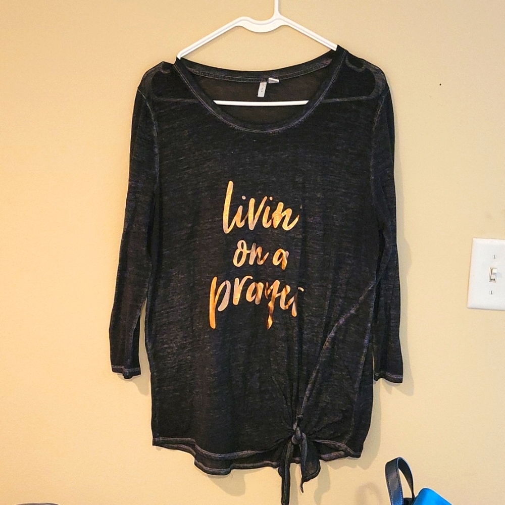 Black top, size L